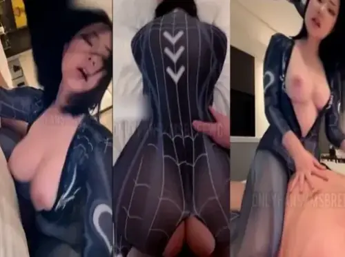 Cosplay Spider Woman Wikwik Becek backdrop